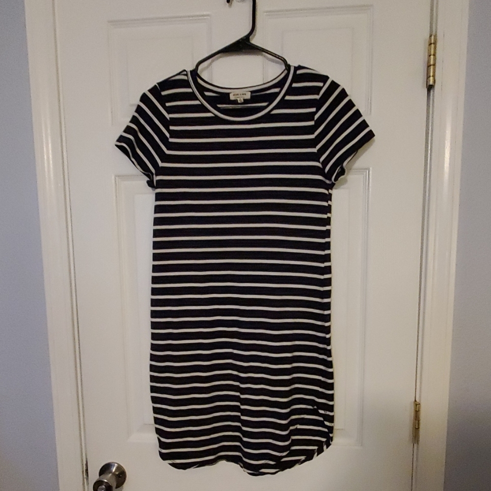 Black and white striped long tee